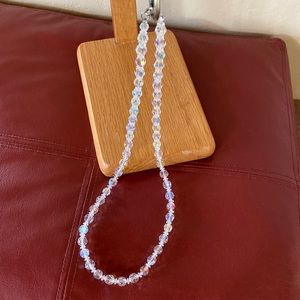 Fashion jewelry clear cristal necklace.